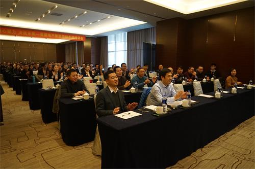 ��ʢ�خa(ch��n)���F(tu��n)�I(y��ng)�N(xi��o)��(zhu��n)�(xi��ng)��Ӗ(x��n)�A�M�e��